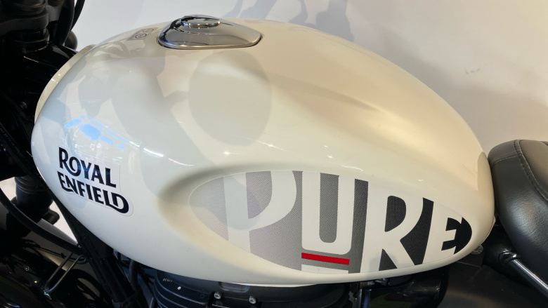 Royal Enfield Hntr 350 Rebel Red (23MY)